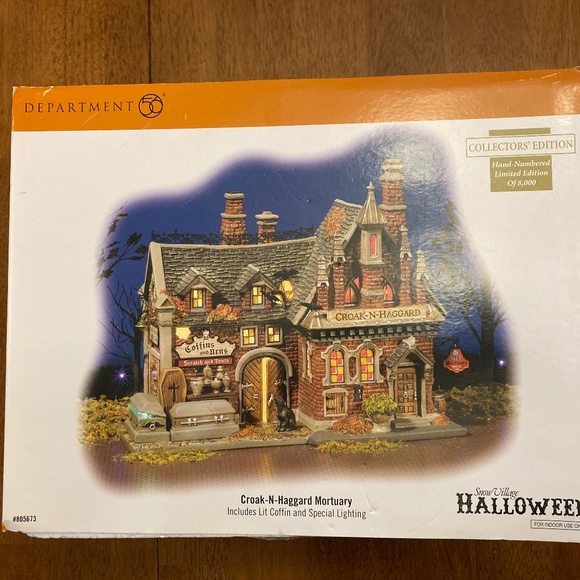 Department 56 Croak-N-Haggard Mortuary - Picture 1 of 5